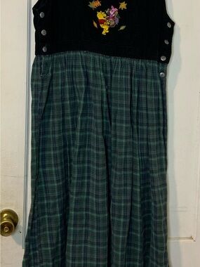 Gorgeous Vintage 90’s  Disney Winnie the Pooh and piglet corduroy dress